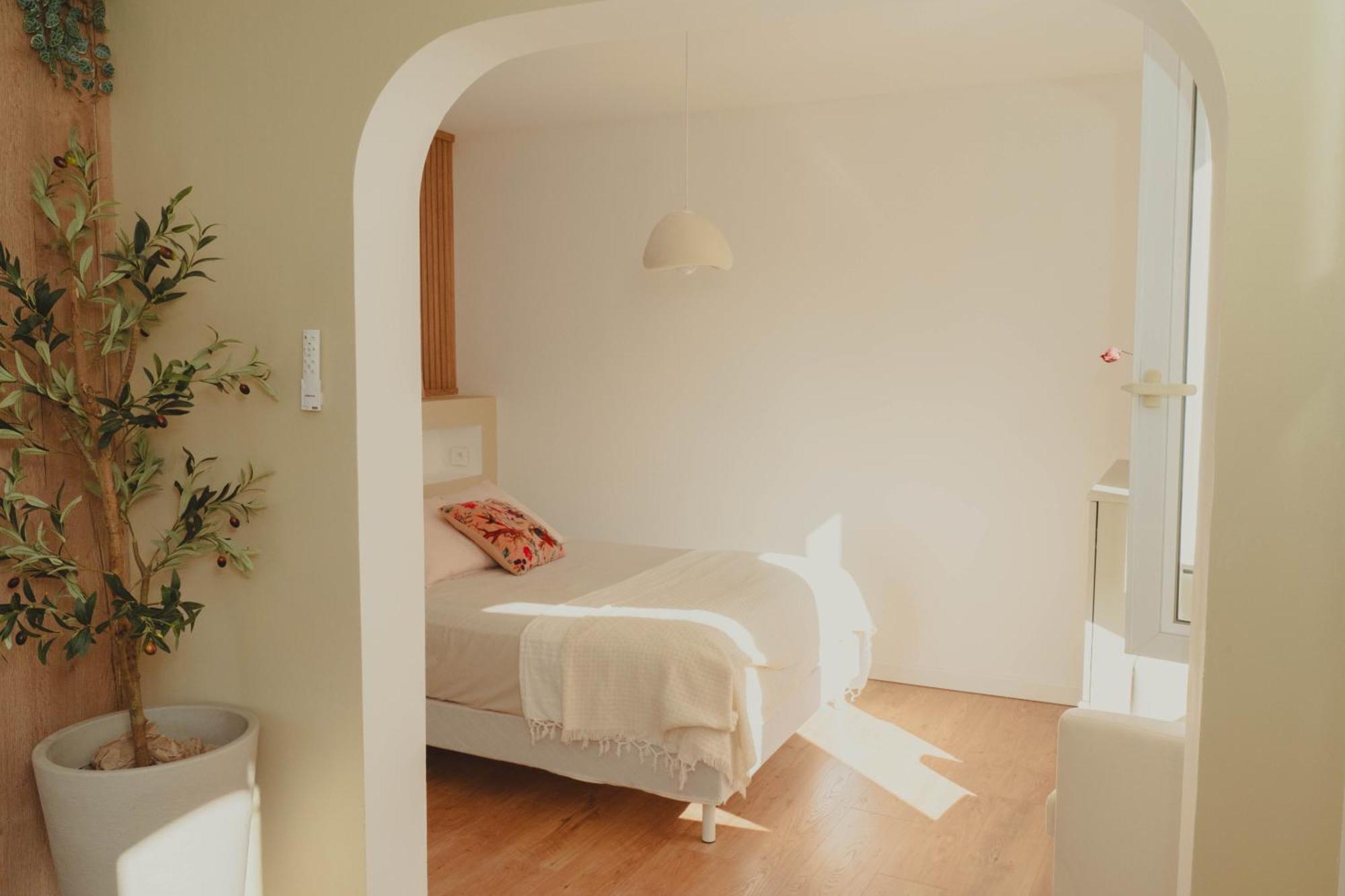 Au Coeur De Hyeres, Ideal Pour Les Couples ! Экстерьер фото